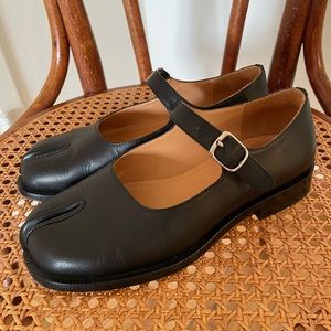 Black Leather Tabi Mary Jane